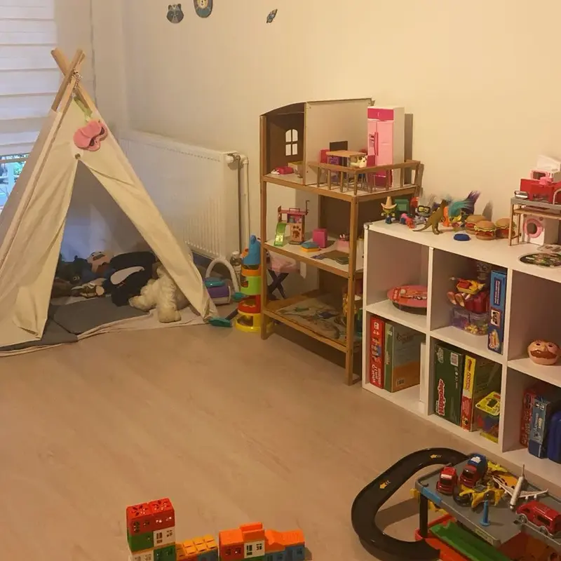 Çocuk dostu danışmanlık ortamı, Karşıyaka